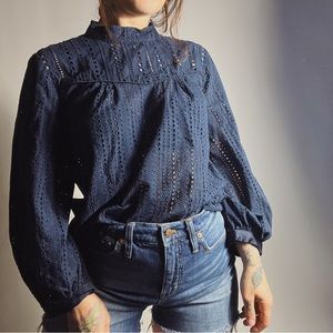 BANANA REPUBLIC Navy Mock Neck Eyelet Long Sleeve Top Womens Small